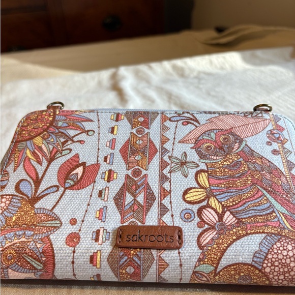 Sakroots Handbags - Sakroots Colorful Patterned Crossbody Bag